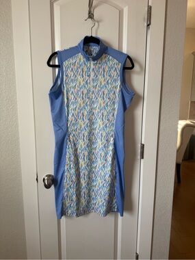 Sleeveless Light Blue Print-Front Active Dress with Zip